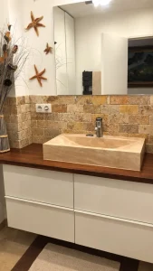Rénovation de salle de bain avec meuble vasque et plan de travail sur mesure – EDVA Rénovation
