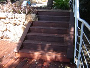 Escalier extérieur en bois IPÉ – Réalisation EDVA