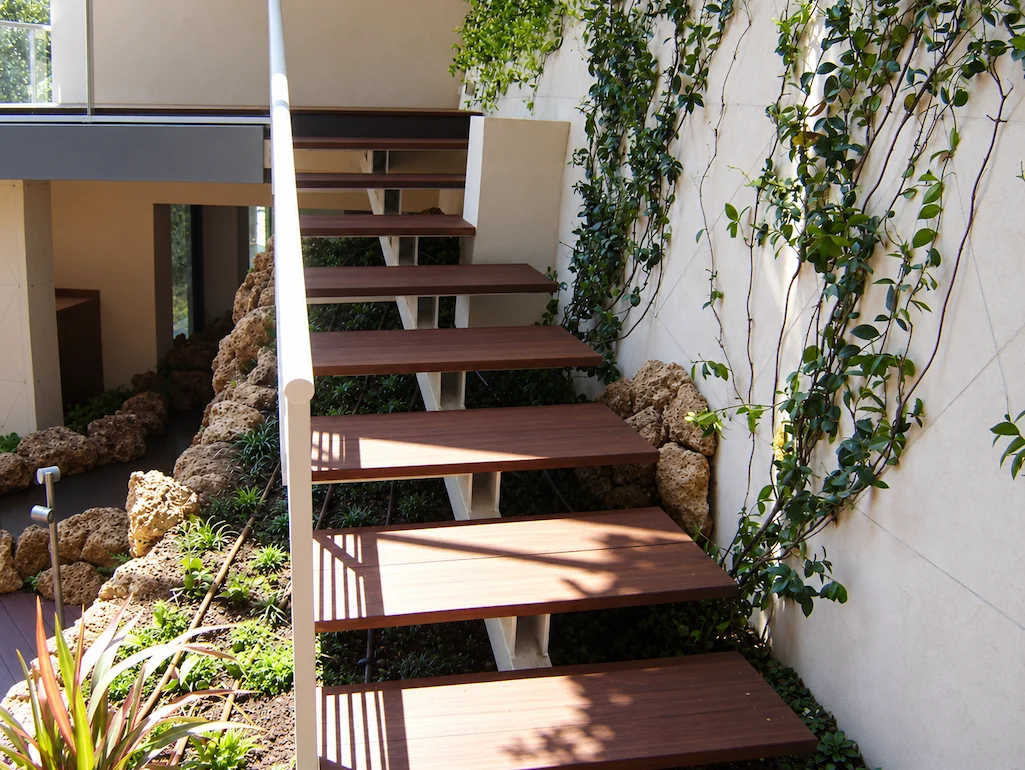 escalier en pas d'âne et terrasse en bois - EDVA Rénovation